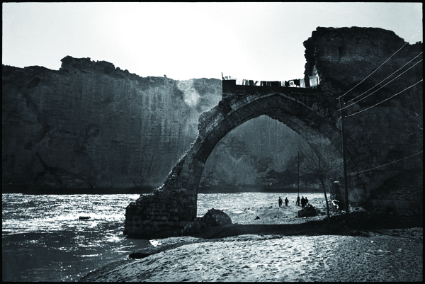 수장될 위기에 처한 8천 년 된 하산케이프 Hasankeyf, Kurdistan, Turkey, 2006. ⓒ박노해.jpg